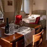 Apartament Studio-apartment Mit Sommerpool- Garten Und Aussicht By Interhome *