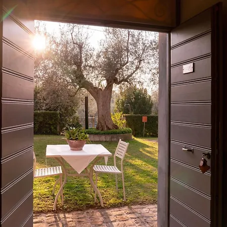 Studio-apartment Mit Sommerpool- Garten Und Aussicht By Interhome Apartament